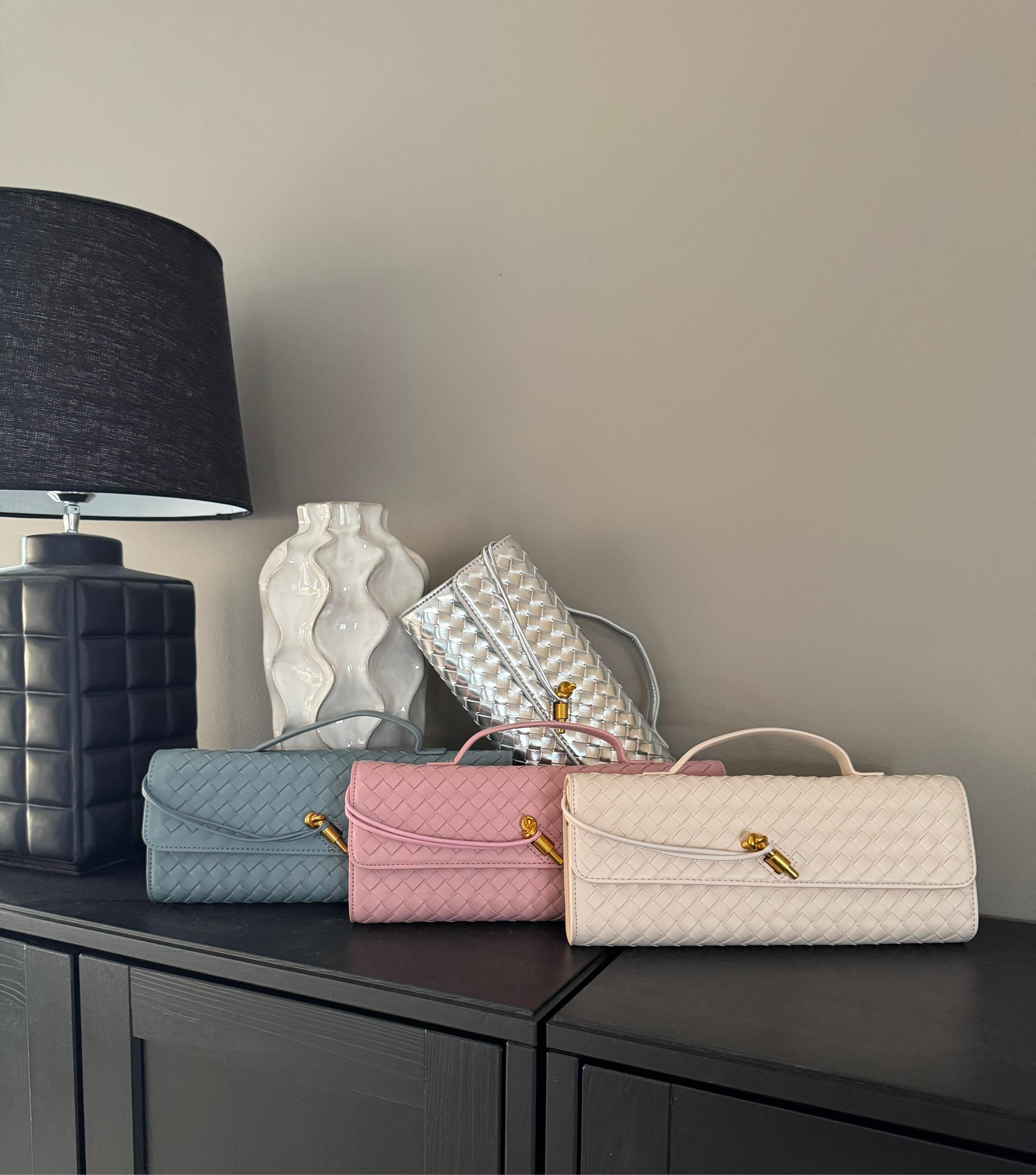 Stella- clutch Silver